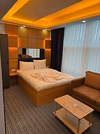 Premium Palace
