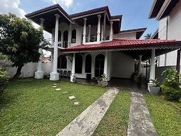 Villa Hirunika