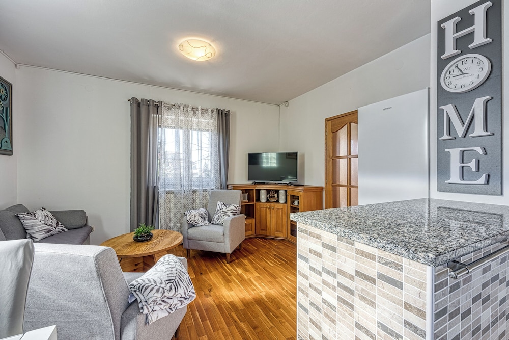 Apartment Jakara