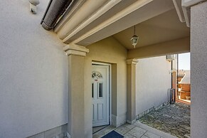 Apartment Jakara 3