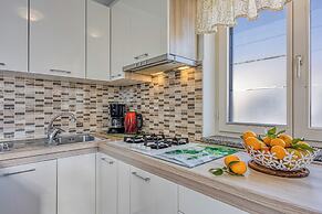 Small Holiday Home Jakara 5