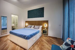 Tony Suites