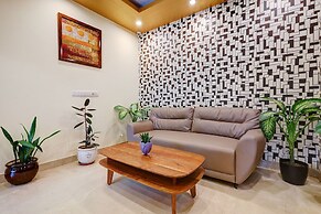 Fabhotel B Stays