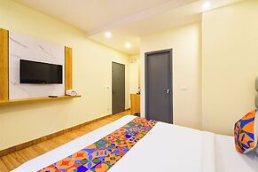 Fabhotel White Ridge