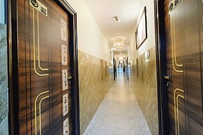 Fabhotel Elite Inn