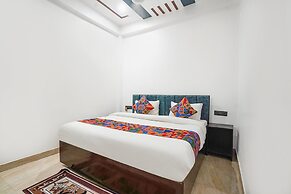 Fabhotel The Oak Tree