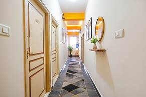 Via La Palma Residency
