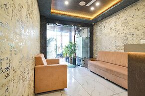 Fabhotel Avinya