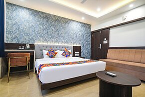 Fabhotel Avinya