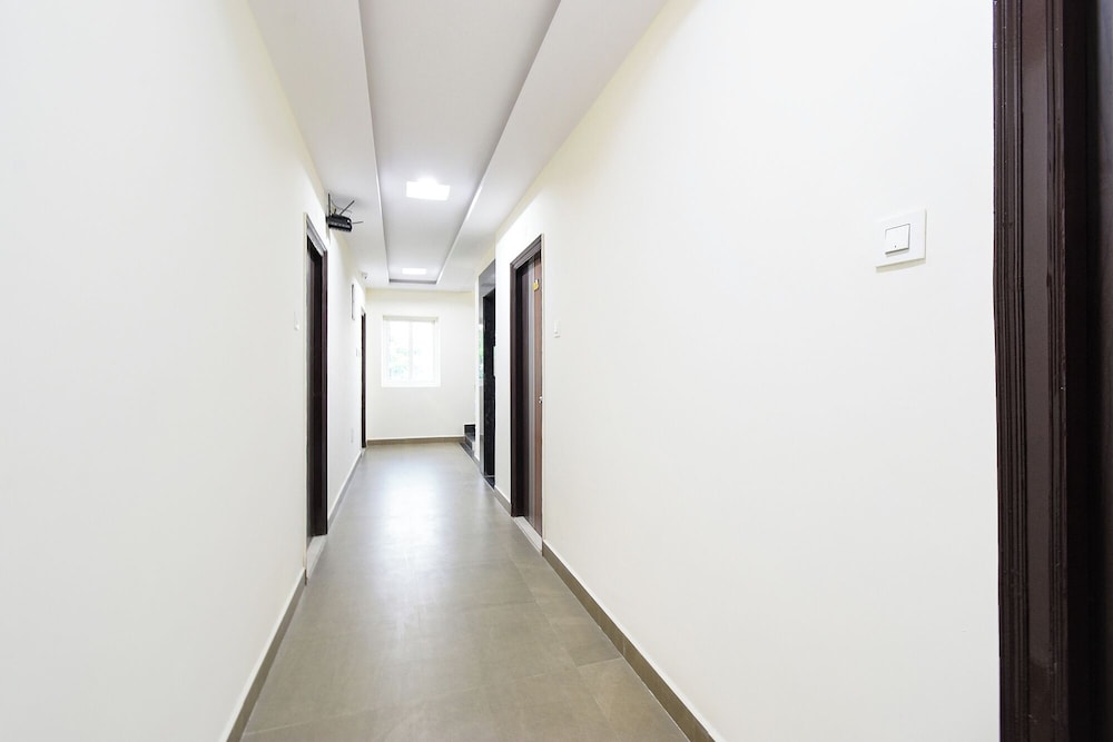 Fabhotel Dlf Inn