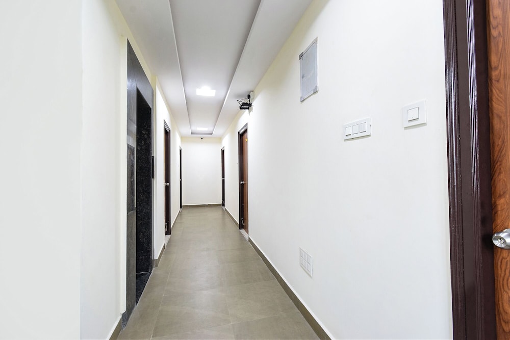 Fabhotel Dlf Inn