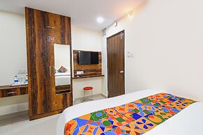 Fabhotel Dlf Inn