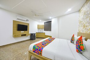 Fabhotel Luxe 8 Stayz