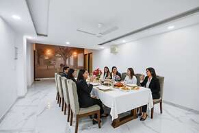 Fabhotel Luxe 8 Stayz