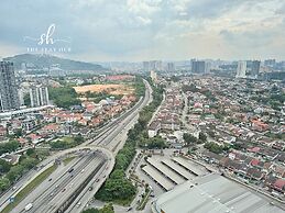 Arte Cheras Luxury Suites