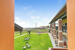 Almavite Wine Resort