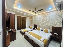 Hotel Deep Palace