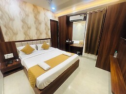 Hotel Deep Palace