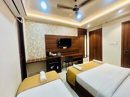 Hotel Deep Palace