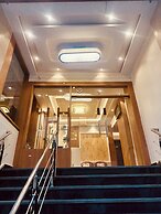 Hotel Deep Palace