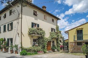 Francigena Pergola Apartment Shared Pool