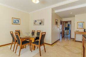 Ivana Apartment by HR Madeira