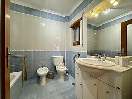 Albufeira Modern 6 With Pool by Homing