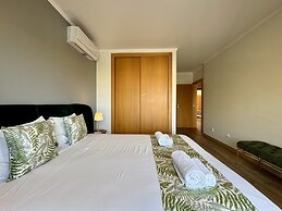Albufeira Modern 7 by Homing