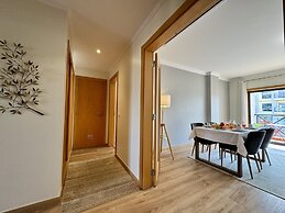 Albufeira Modern 7 by Homing