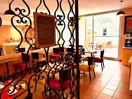 HÔTEL ALHAMBRA