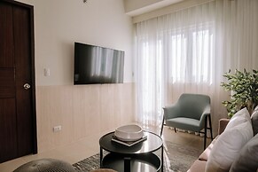 A Luxurious 1BR Apartment