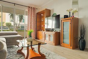 Steven Apartment by HRM