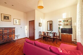 Esquilino Lightsome Apartment