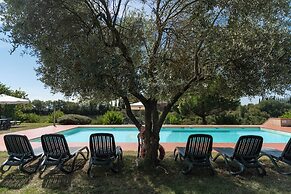 Country Villa In Tuscan Hills