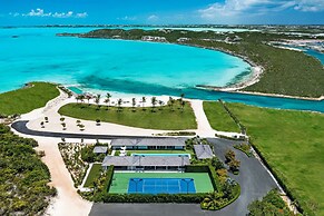 Private Oceanfront Luxury Infinity Pool Slide