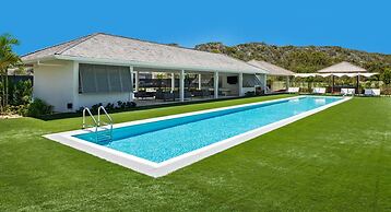 Private Oceanfront Luxury Infinity Pool Slide