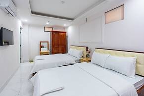 Light Hotel Ha Noi