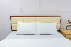 Light Hotel Ha Noi