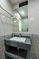 Light Hotel Ha Noi