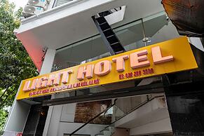 Light Hotel Ha Noi