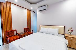 Light Hotel Ha Noi