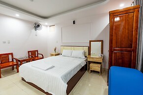 Light Hotel Ha Noi