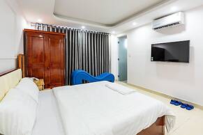Light Hotel Ha Noi