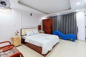 Light Hotel Ha Noi