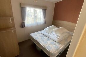 3 Bed Caravan - Sleeps 8 - Pets - Parking - Wifi
