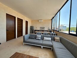 Holbox Midtown Suites