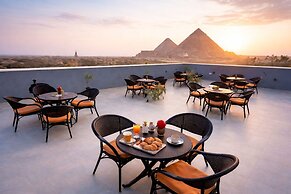Phoenix Pyramids View Inn