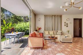 Stylish 2BR With Pool Near Candolim and Coco Beach
