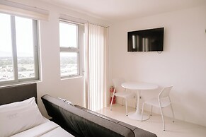 Chic & Cozy Metro Hideout
