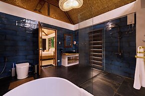 Casa Verde Cliff Resort and Spa